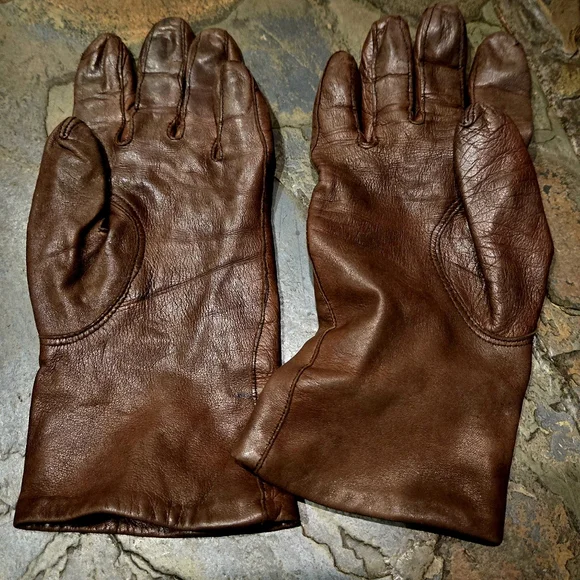 Vintage Elegant Women's Brown Leather Gloves - Picture 4 of 5